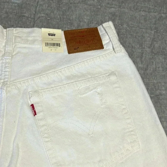 Levi’s 501 button fly cut off shorts NWT - Picture 5 of 6